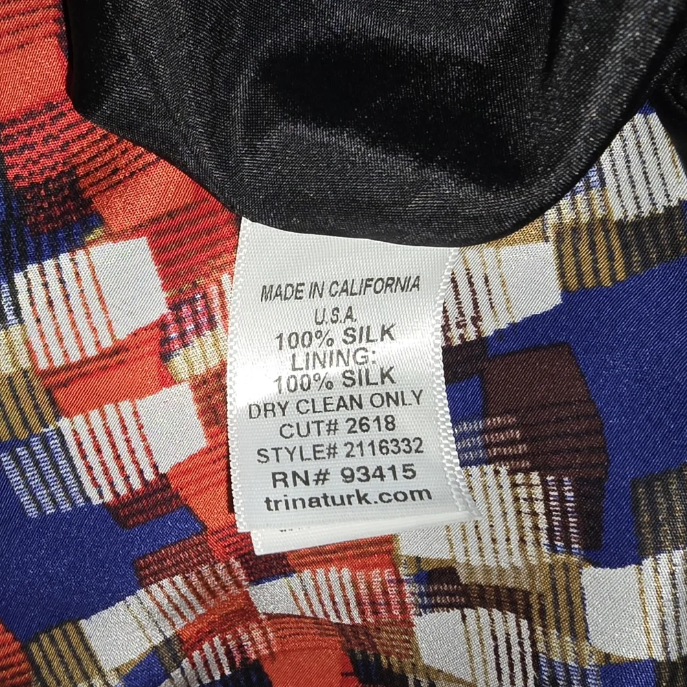TRINA TUCK Graphic Silk Dress - Picture 7 of 7